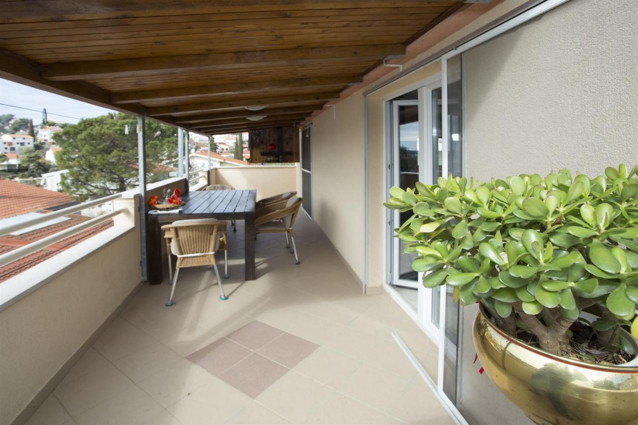 Apartments Gudelj Trogir Exterior photo